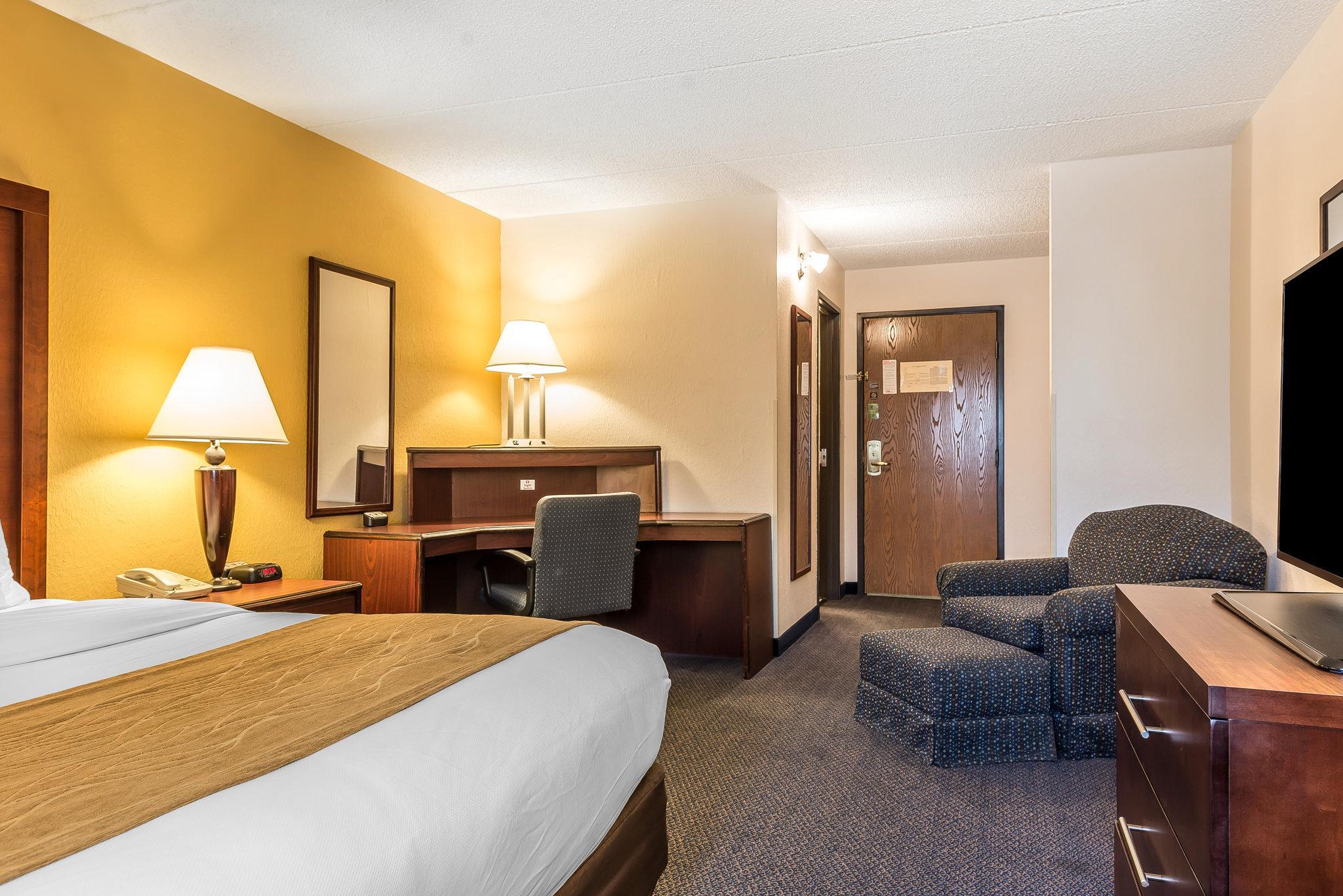 Quality Inn & Suites Zanesville Exterior foto