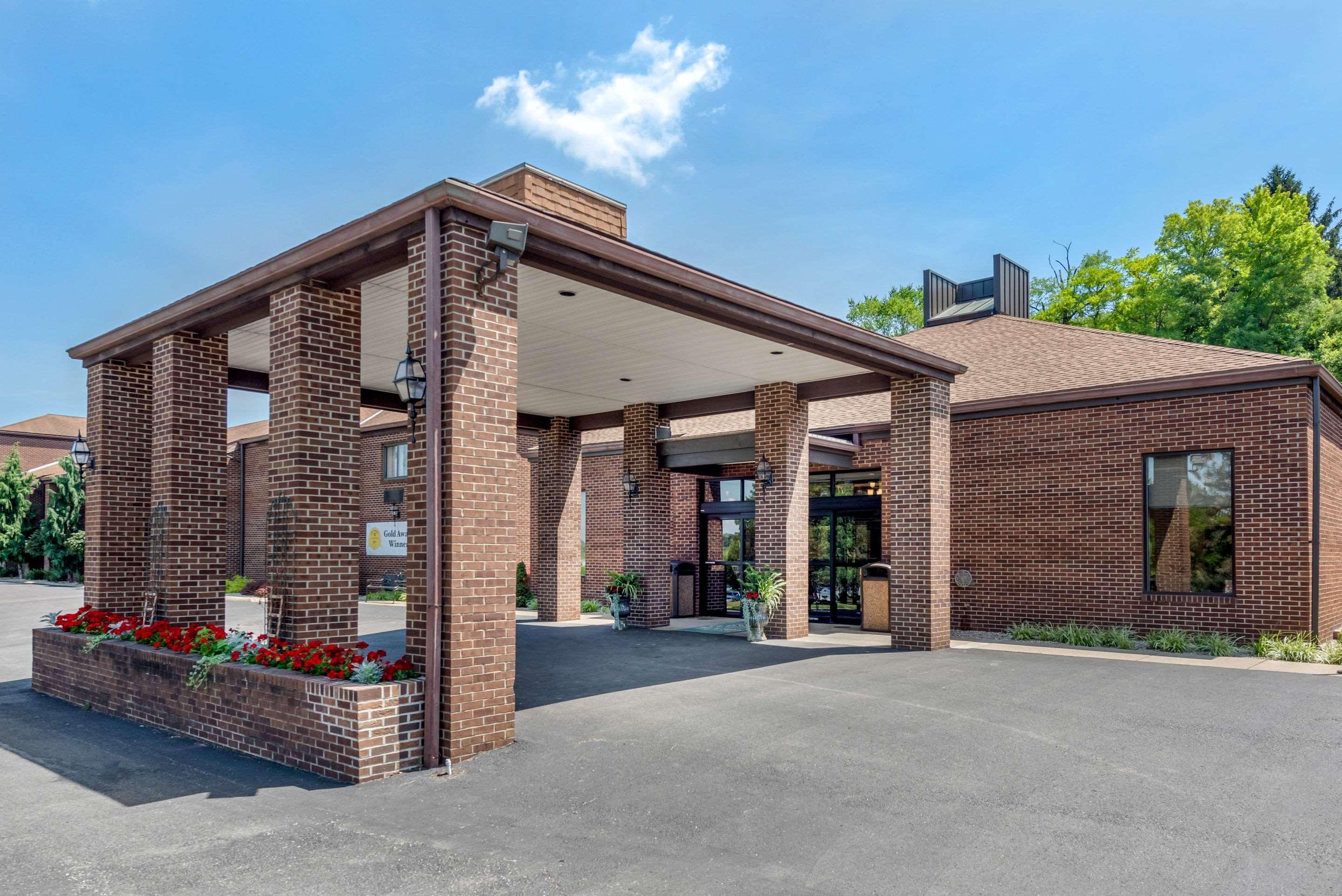 Quality Inn & Suites Zanesville Exterior foto