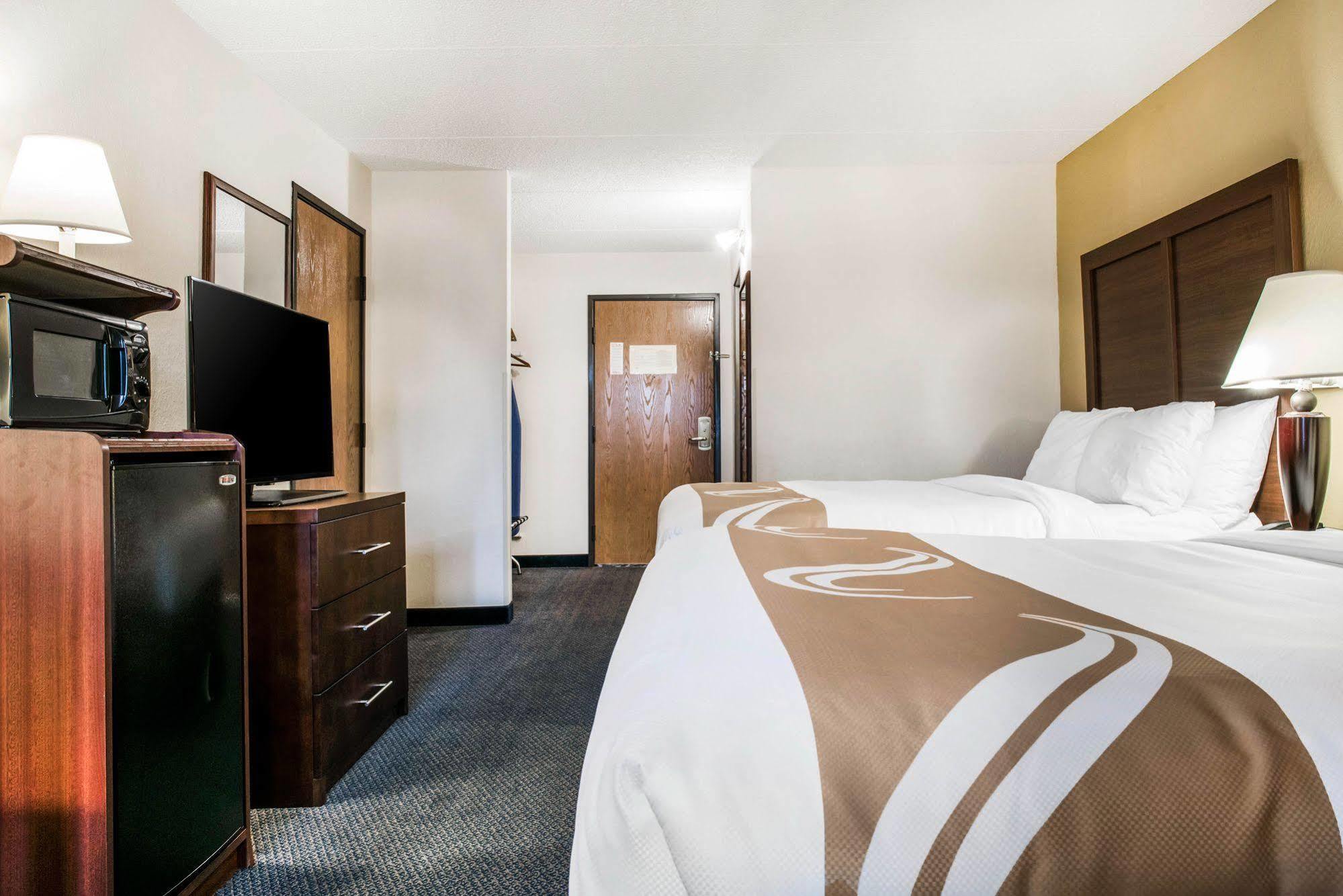 Quality Inn & Suites Zanesville Exterior foto